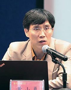 黄小勇