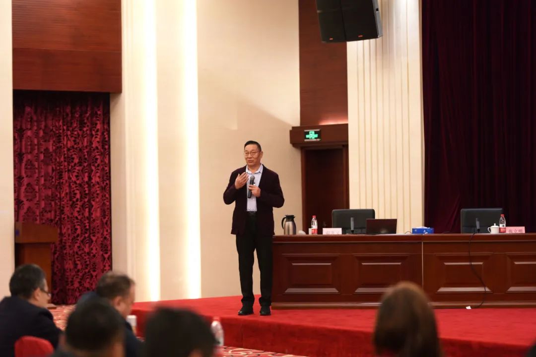 温兆文教授为京煤管理人员讲授全面预算管理