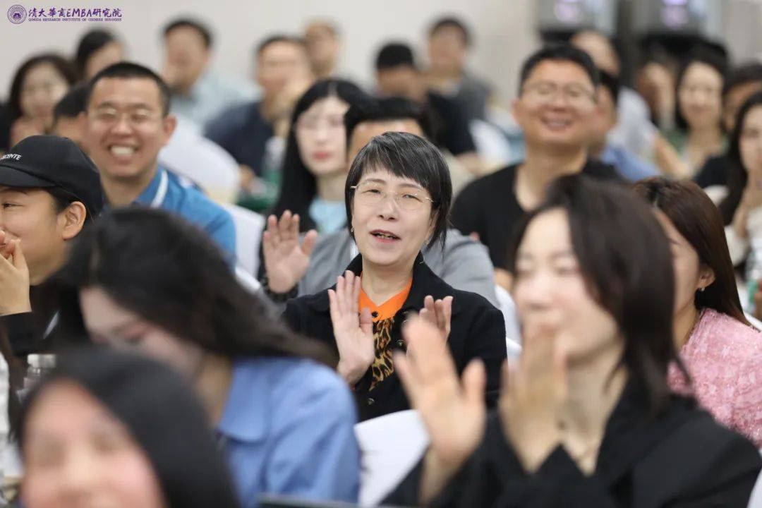 刘春华授课 EMBA| 从服务到团队，构建完整营销体系 